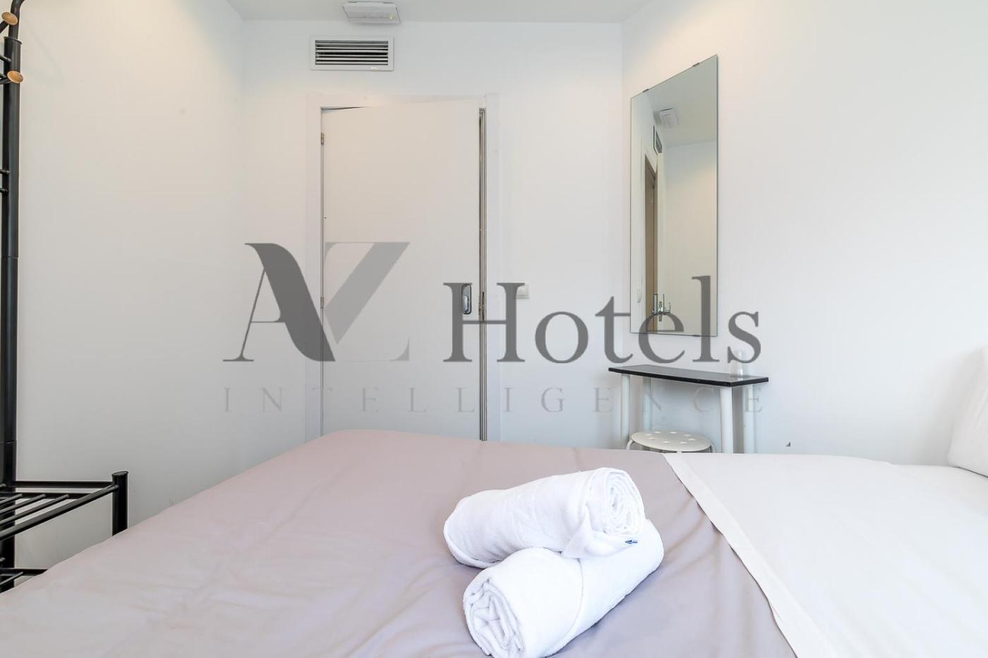 Ayz Ulises - Auto Check-In Property Madrid Esterno foto